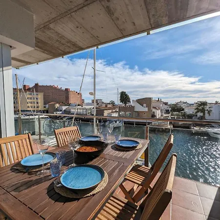 Apartamento En Roses Vistas Al Canal Exterior foto