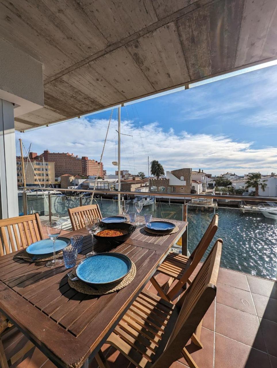 Apartment En Vistas Al Canal